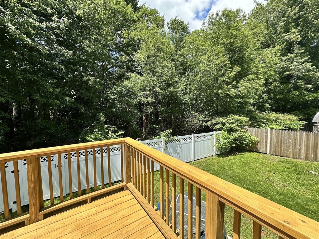 3 bed, 2 bath apartment for rent at 70 Edgemoor Unit 70, Wellesley — photo 6 of 17