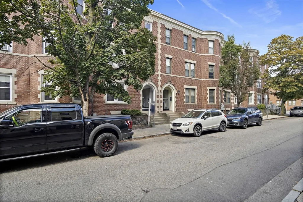 3 bed, 2 bath apartment for rent at 70 Empire St Unit 1, Allston — photo 27 of 31