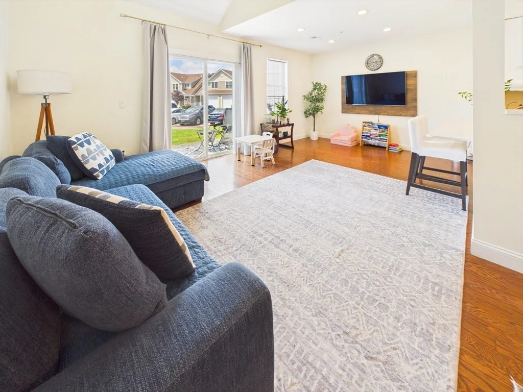 2 bed, 1 bath apartment for rent at 70 Endicott St Unit 1505, Norwood — photo 9 of 17