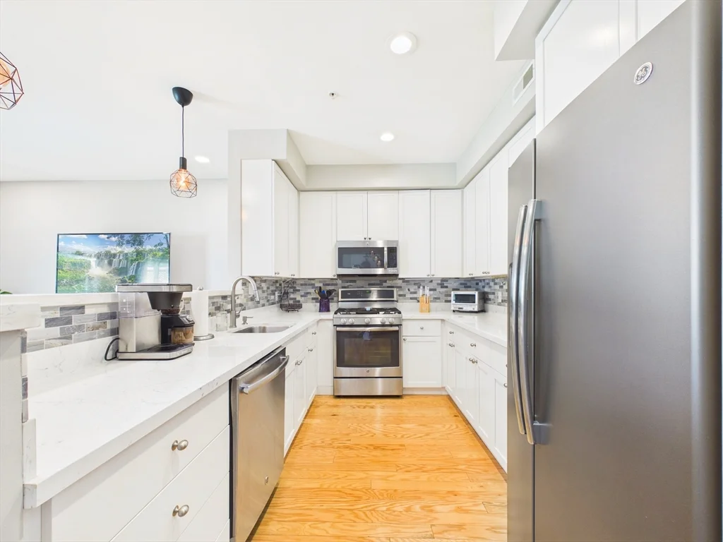 2 bed, 1 bath apartment for rent at 70 Endicott St Unit 405, Norwood — photo 3 of 13