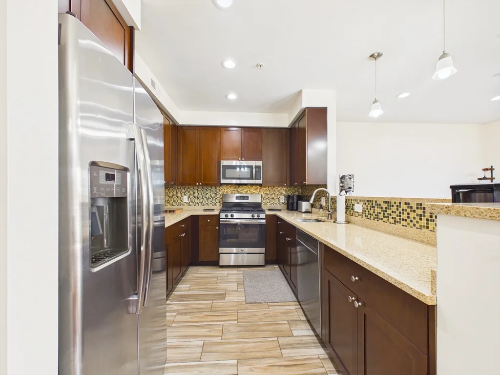 3 bed, 2 bath apartment for rent at 70 Endicott Unit 106, Norwood — photo 5 of 21