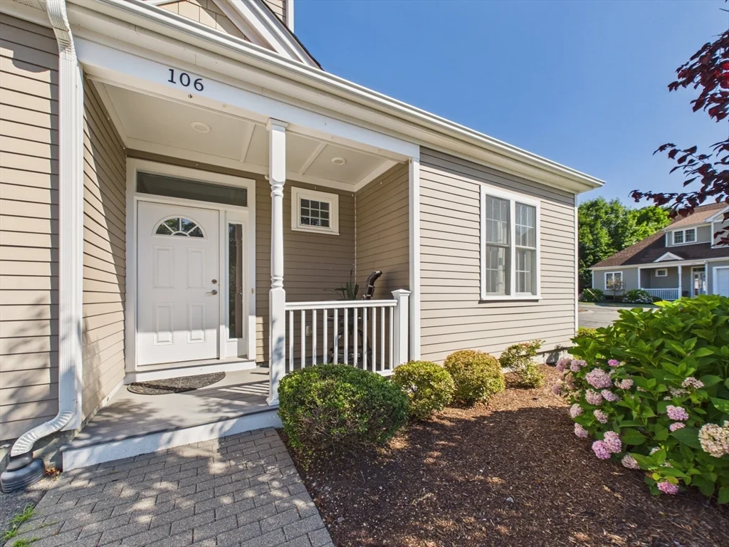 3 bed, 2 bath apartment for rent at 70 Endicott Unit 106, Norwood