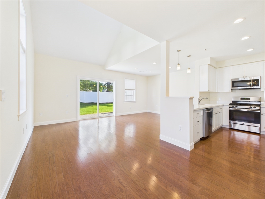 3 bed, 2 bath apartment for rent at 70 Endicott Unit 601, Norwood — photo 7 of 27