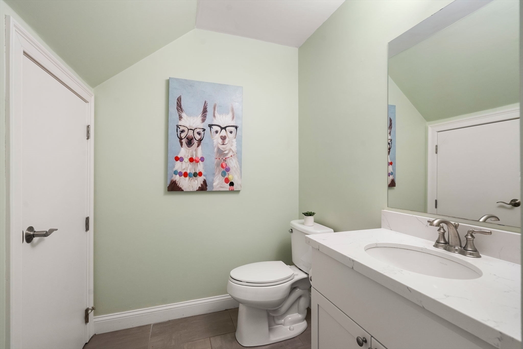 3 bed, 2 bath apartment for rent at 70 Endicott Unit 901, Norwood — photo 6 of 12