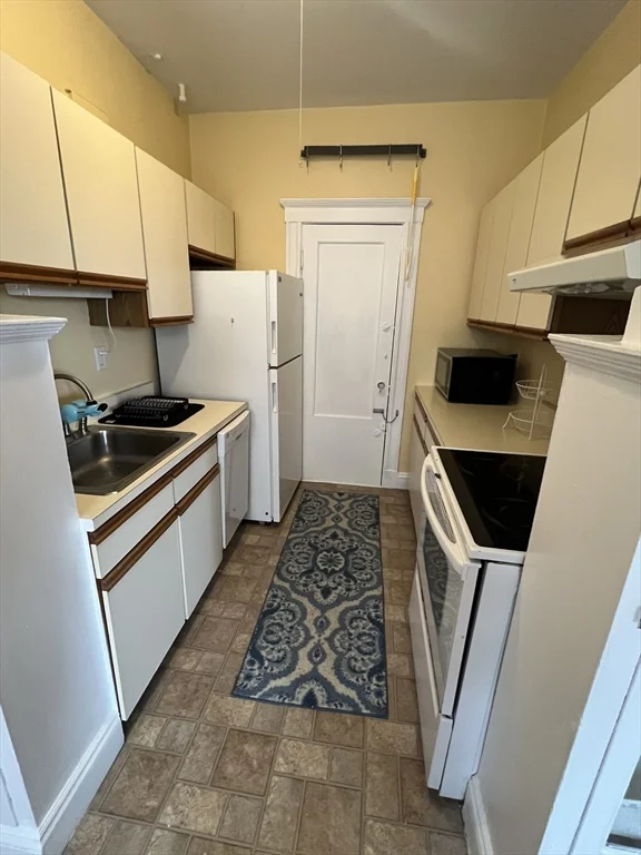 1 bed, 1 bath apartment for rent at 70 Fenway Unit 43, Fenway — photo 8 of 17