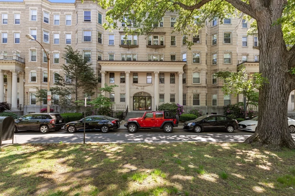 1 bed, 1 bath apartment for rent at 70 Fenway Unit 43, Fenway — photo 17 of 17