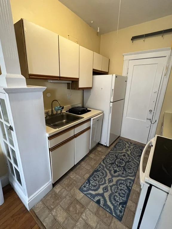 1 bed, 1 bath apartment for rent at 70 Fenway Unit 43, Fenway — photo 9 of 17