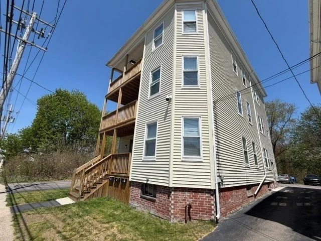 2 bed, 1 bath apartment for rent at 70 Forest Unit 1, Attleboro — photo 10 of 10