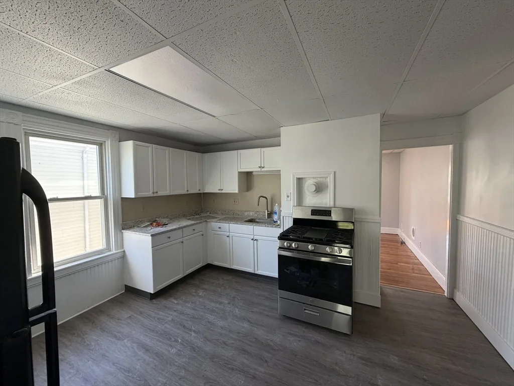 2 bed, 1 bath apartment for rent at 70 Forest Unit 3, Attleboro — photo 7 of 10