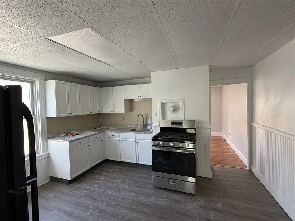 2 bed, 1 bath apartment for rent at 70 Forest Unit 3, Attleboro — photo 6 of 10