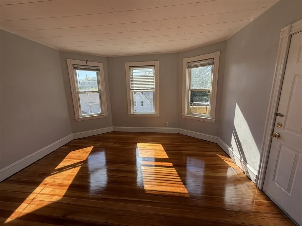 2 bed, 1 bath apartment for rent at 70 Forest Unit 3, Attleboro — photo 3 of 10