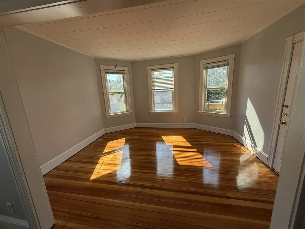 2 bed, 1 bath apartment for rent at 70 Forest Unit 3, Attleboro — photo 2 of 10