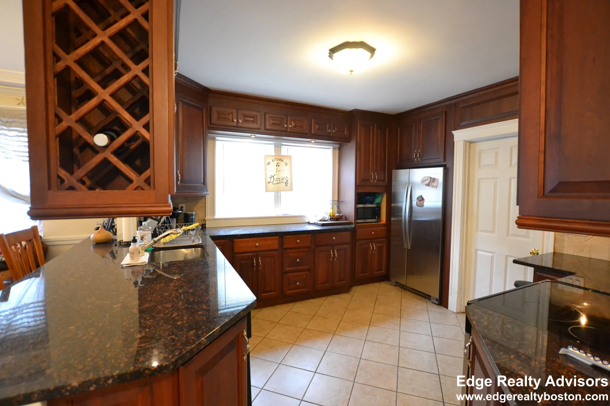 3 bed, 1 bath apartment for rent at 70 Hobart St Unit 1, Brighton — photo 4 of 10