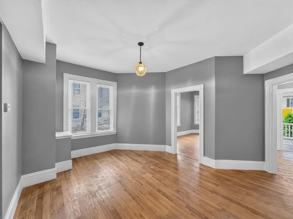 5 bed, 2 bath apartment for rent at 70 Holbrook Ave Unit R, Braintree — photo 4 of 20
