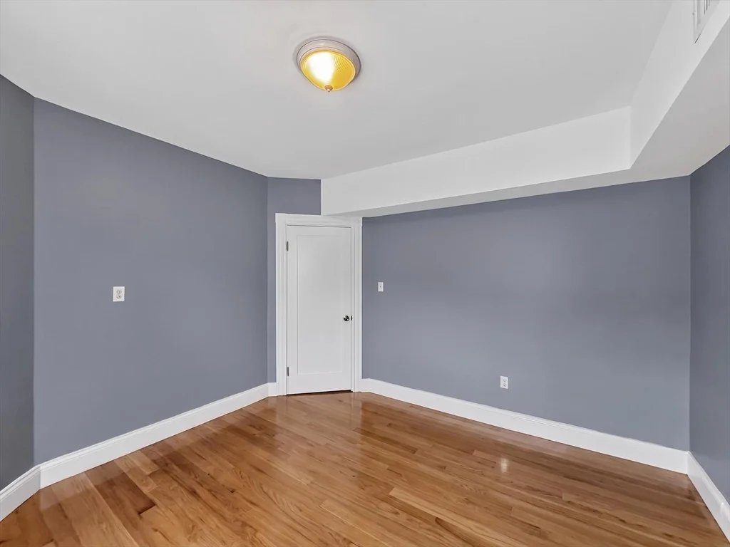 5 bed, 2 bath apartment for rent at 70 Holbrook Ave Unit R, Braintree — photo 12 of 20