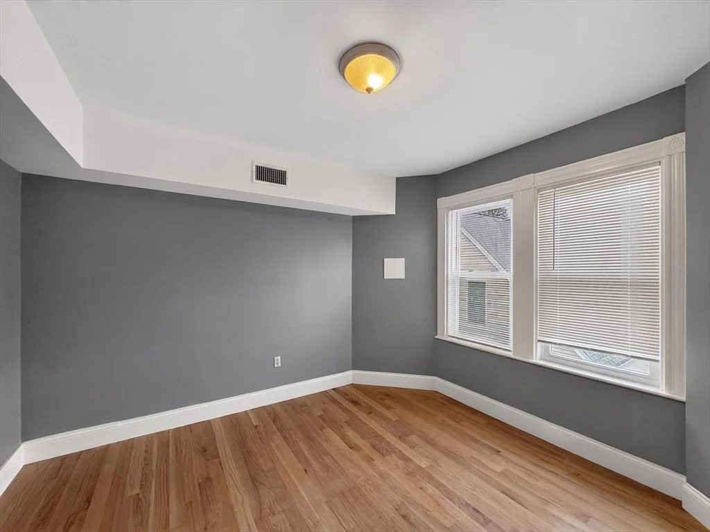 5 bed, 2 bath apartment for rent at 70 Holbrook Ave Unit R, Braintree — photo 11 of 20