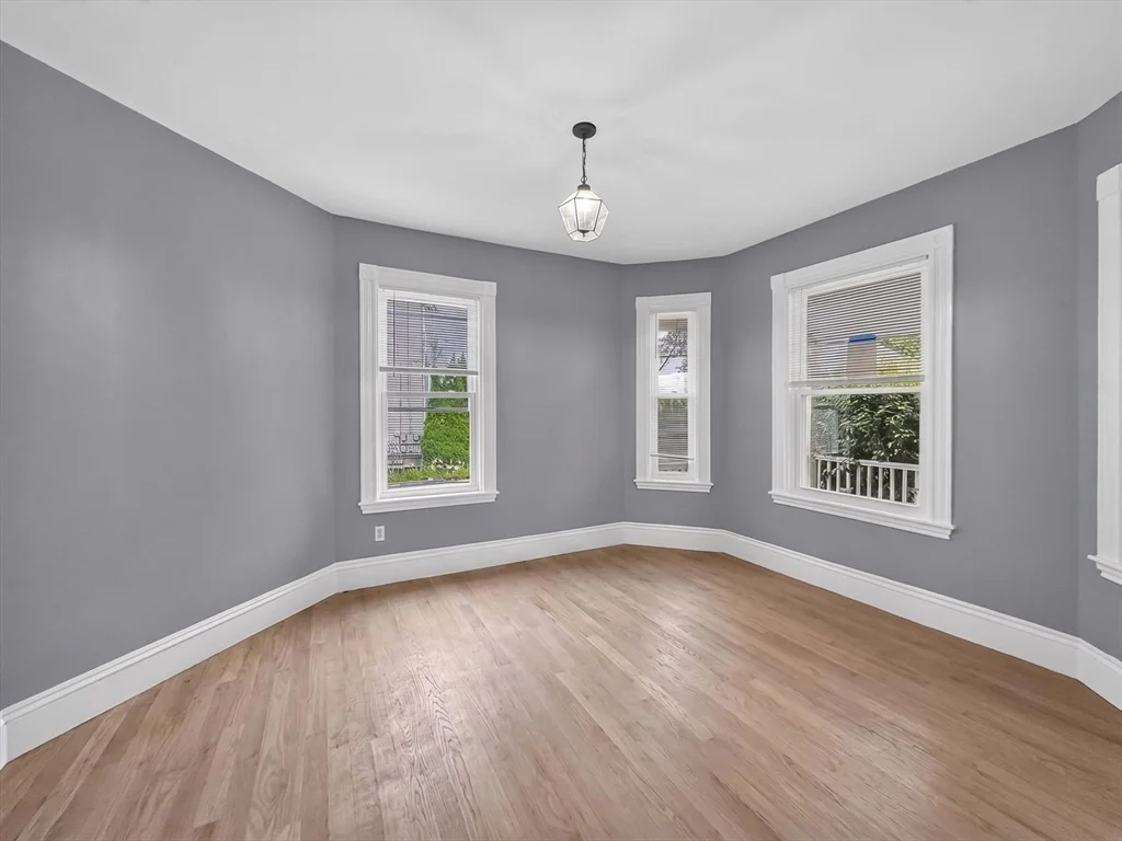 5 bed, 2 bath apartment for rent at 70 Holbrook Ave Unit R, Braintree — photo 5 of 20