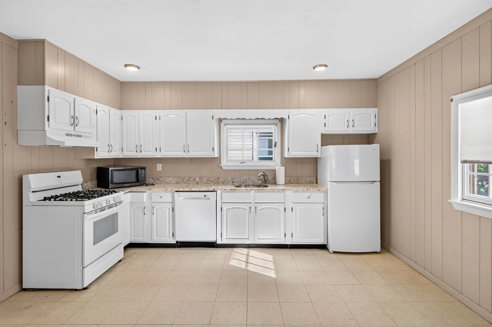 3 bed, 1 bath apartment for rent at 70 Hudson Unit 1, Spring Hill — photo 15 of 34