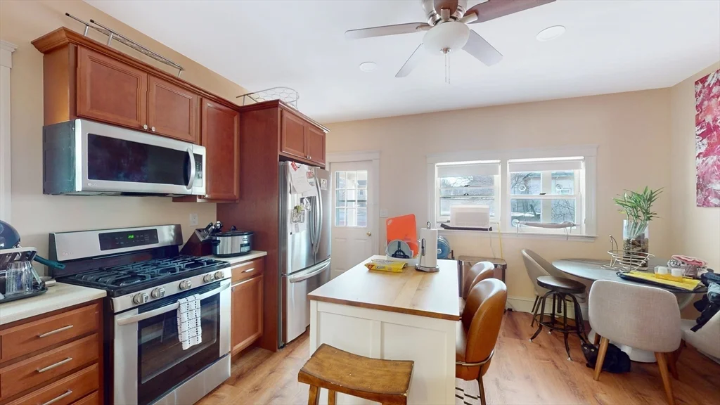 3 bed, 2 bath apartment for rent at 70 Hudson Unit 2, Powder House Square — photo 1 of 16