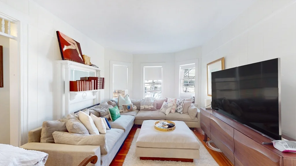 3 bed, 2 bath apartment for rent at 70 Hudson Unit 2, Powder House Square — photo 6 of 16