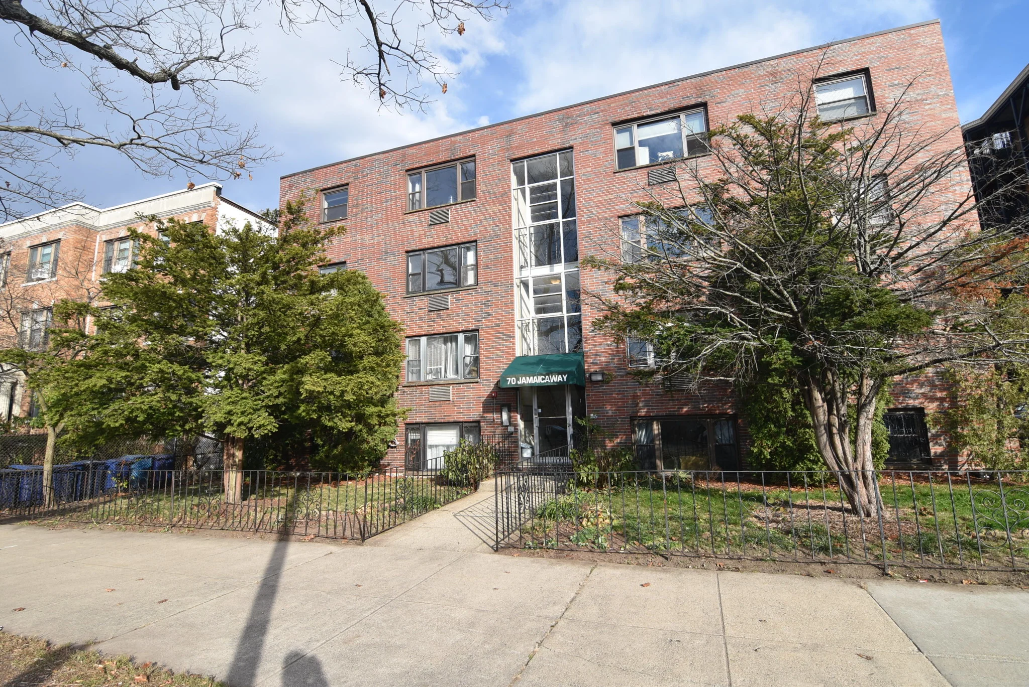 2 bed, 1 bath apartment for rent at 70 Jamaicaway Unit 10, Jamaica Plain — photo 8 of 8