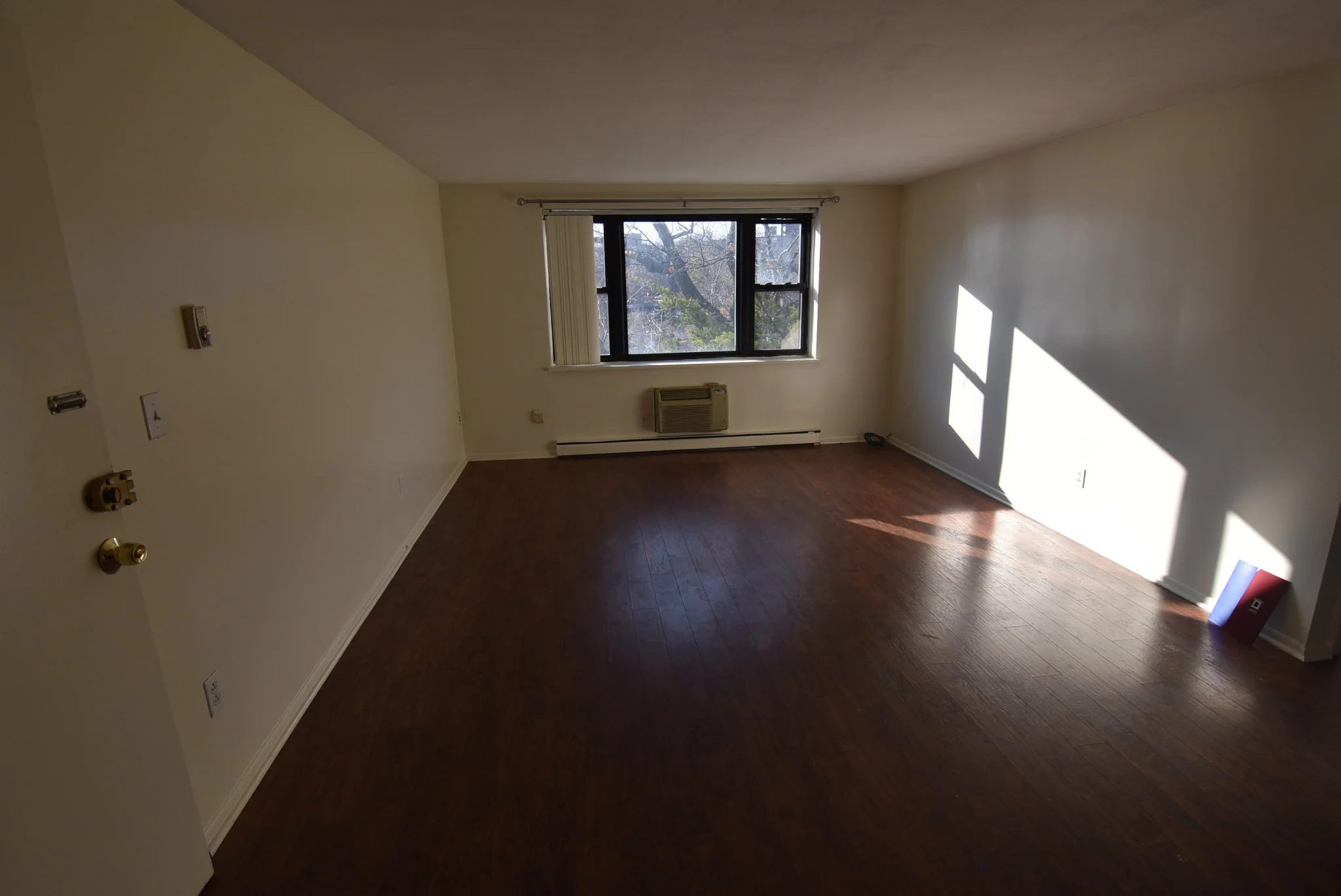 2 bed, 1 bath apartment for rent at 70 Jamaicaway Unit 10, Jamaica Plain — photo 3 of 8