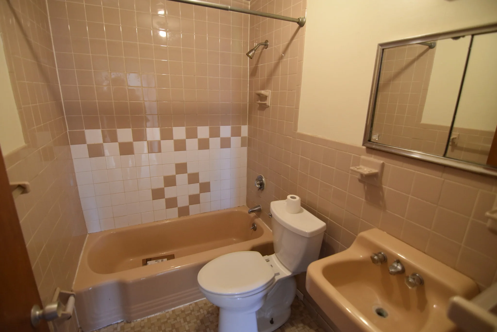 2 bed, 1 bath apartment for rent at 70 Jamaicaway Unit 10, Jamaica Plain — photo 6 of 8