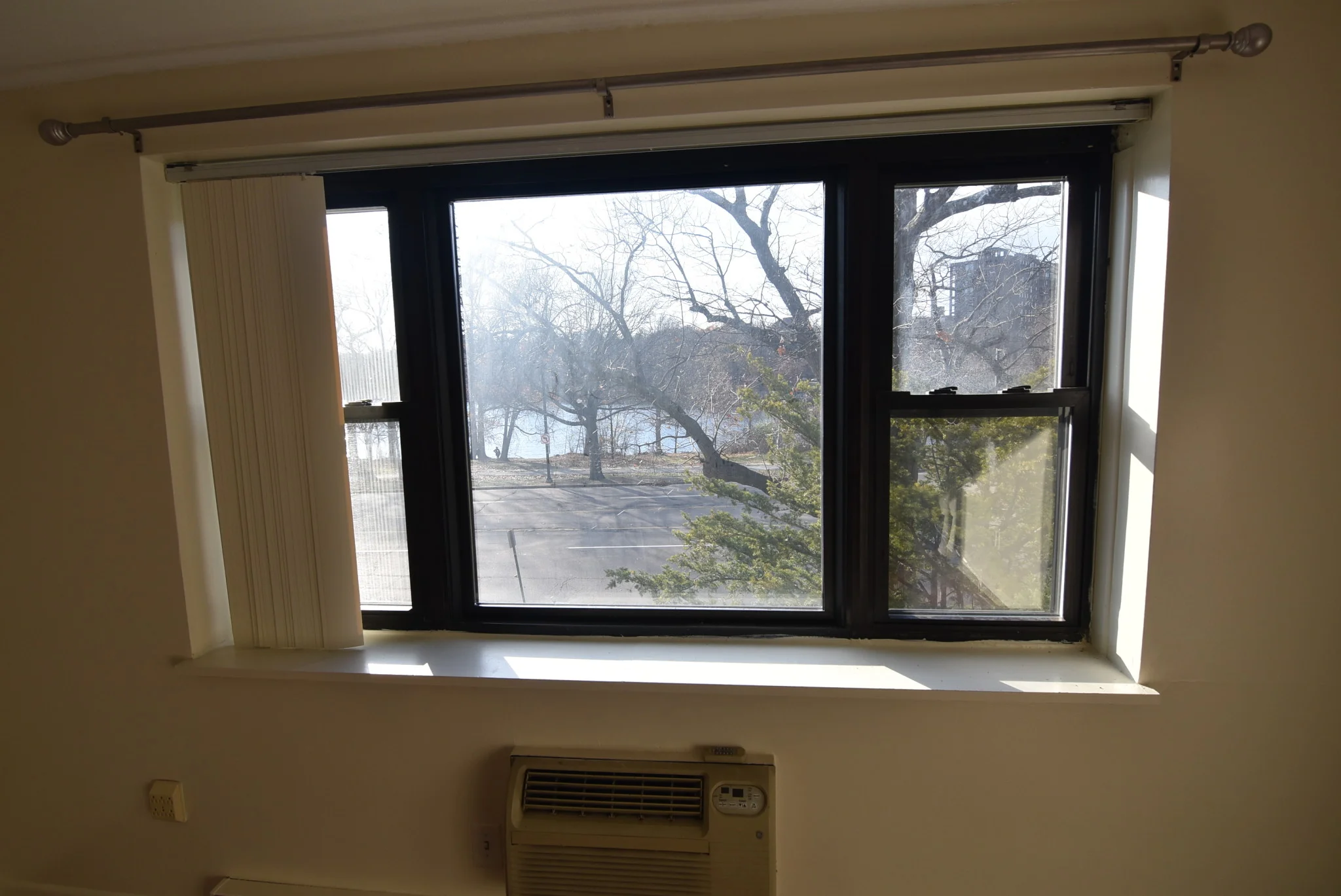 2 bed, 1 bath apartment for rent at 70 Jamaicaway Unit 10, Jamaica Plain — photo 7 of 8