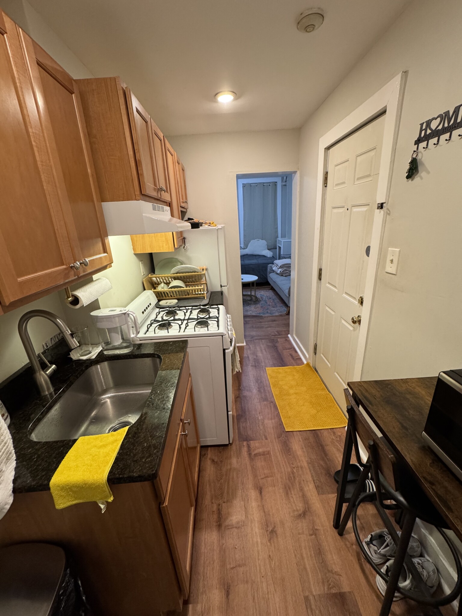 Studio bed, 1 bath apartment for rent at 70 Joy St Unit 1, Beacon Hill — photo 4 of 28