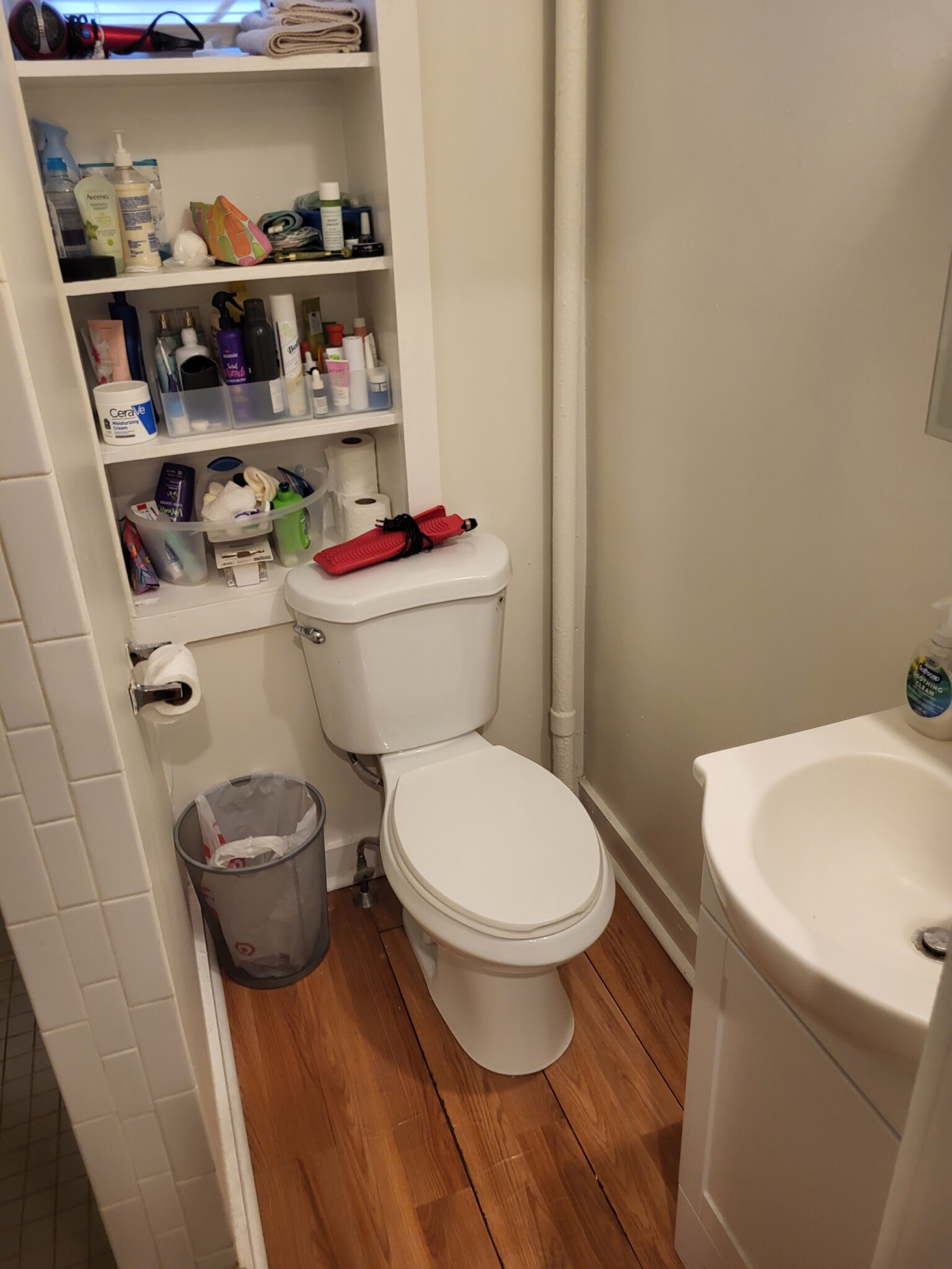 Studio bed, 1 bath apartment for rent at 70 Joy St Unit 1, Beacon Hill — photo 21 of 28