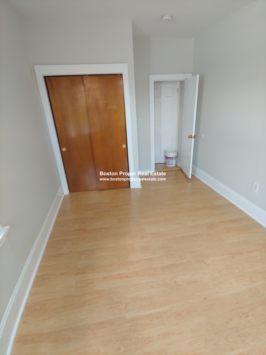 2 bed, 1 bath apartment for rent at 70 Joy St Unit 15, Beacon Hill — photo 3 of 10