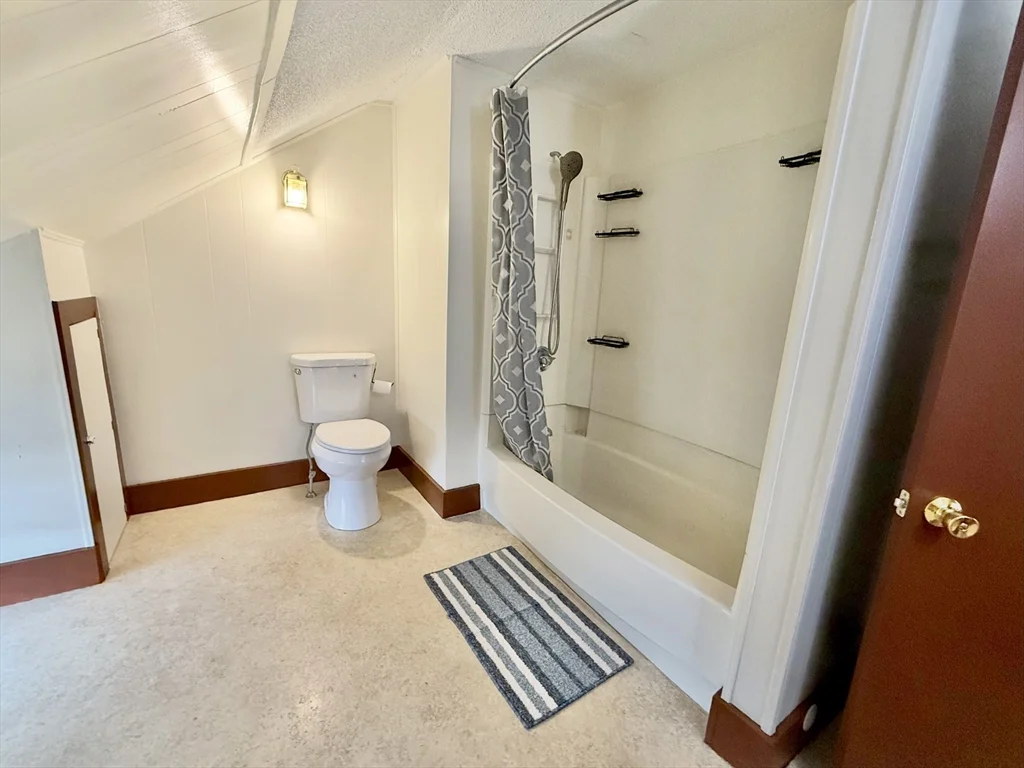 3 bed, 1 bath apartment for rent at 70 Klondike Ave Unit 70, Westfield — photo 8 of 16