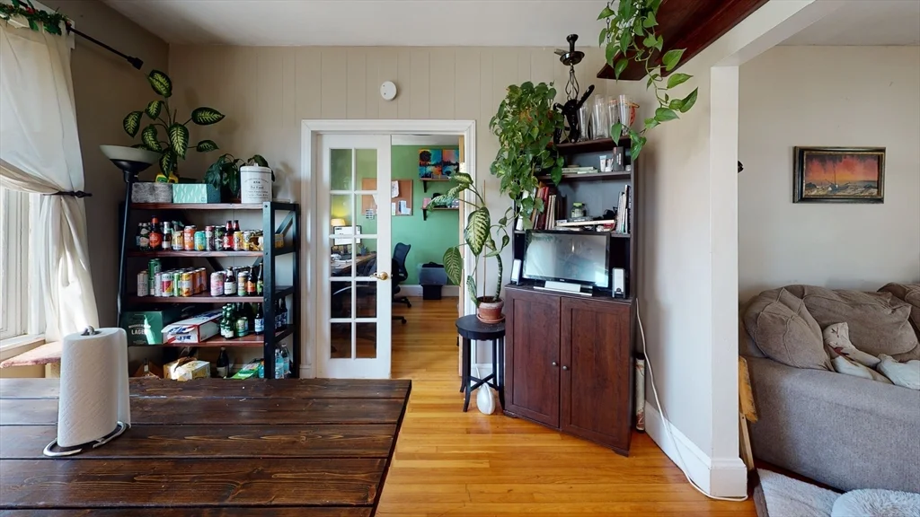 5 bed, 2 bath apartment for rent at 70 Larch Unit 1, Brighton — photo 6 of 8