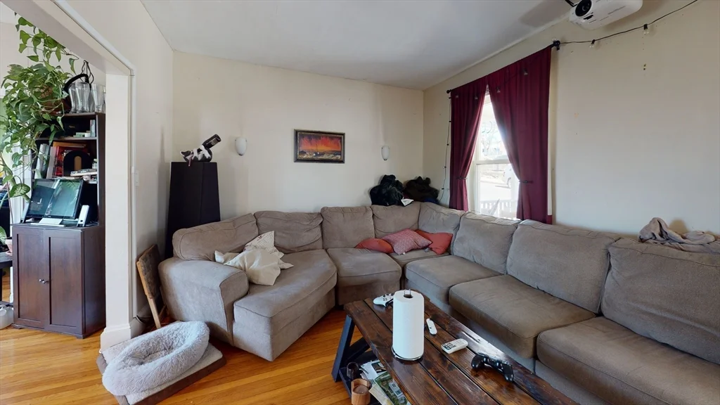 5 bed, 2 bath apartment for rent at 70 Larch Unit 1, Brighton — photo 3 of 8