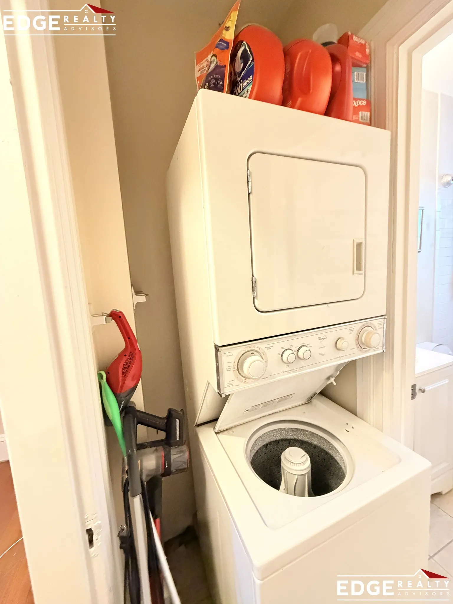 3 bed, 1 bath apartment for rent at 70 Leicester St Unit 1, Brighton — photo 8 of 10