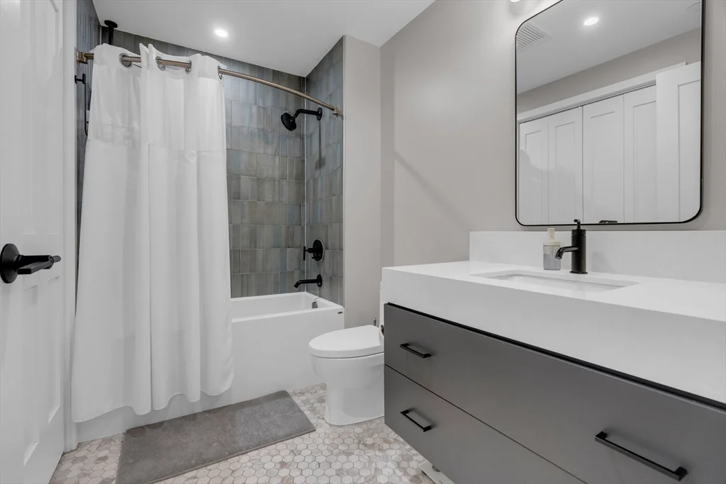 1 bed, 1 bath apartment for rent at 70 Leo M Birmingham Pkwy Unit U307, Brighton — photo 10 of 31