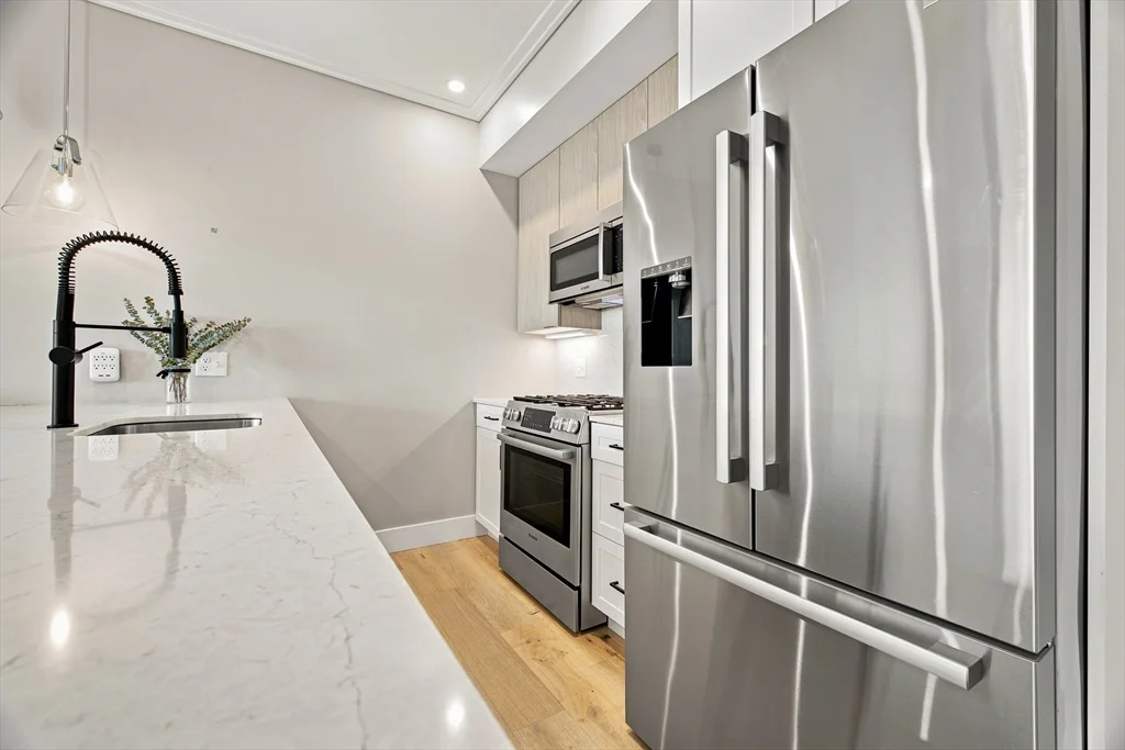 1 bed, 1 bath apartment for rent at 70 Leo M Birmingham Pkwa Unit U501, Brighton — photo 2 of 33