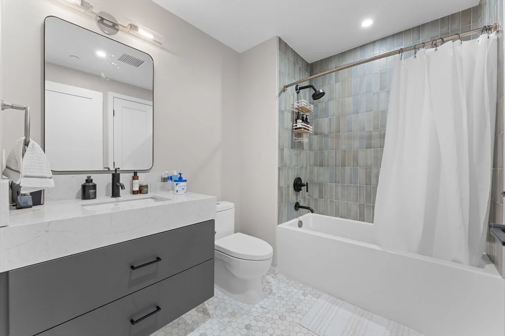 1 bed, 1 bath apartment for rent at 70 Leo M Birmingham Pkwy Unit 415, Brighton — photo 14 of 21