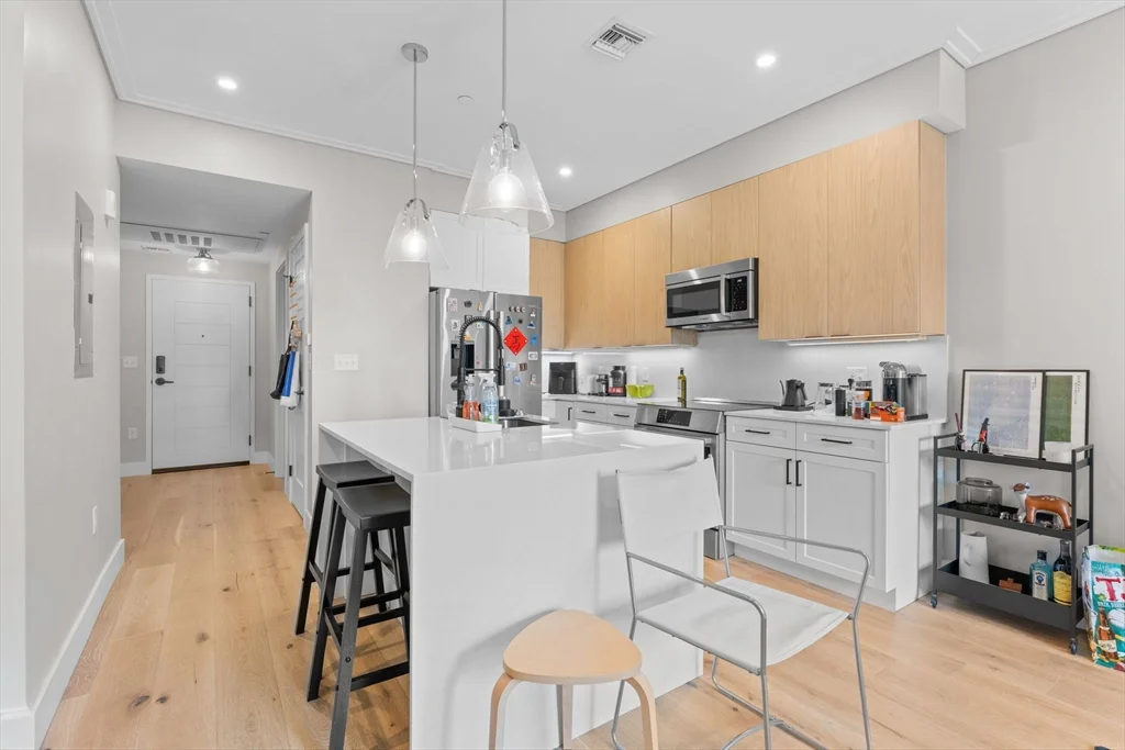 1 bed, 1 bath apartment for rent at 70 Leo M Birmingham Pkwy Unit 415, Brighton — photo 4 of 21