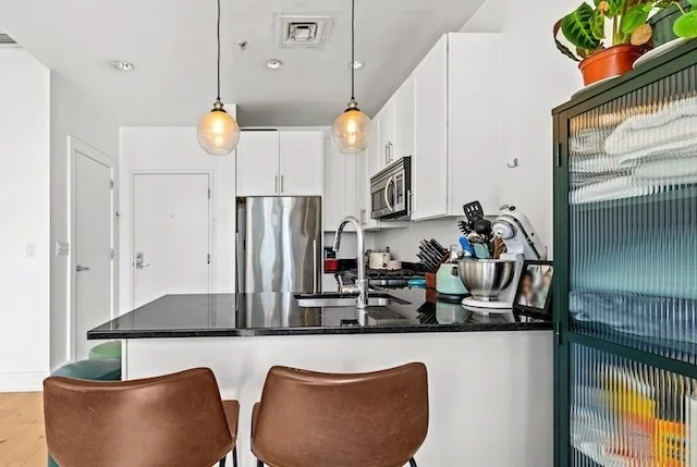 1 bed, 1 bath apartment for rent at 70 Lincoln St Unit L616, Leather District — photo 9 of 24