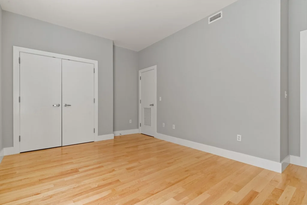 1 bed, 1 bath apartment for rent at 70 Lincoln Unit L515, Leather District — photo 13 of 16