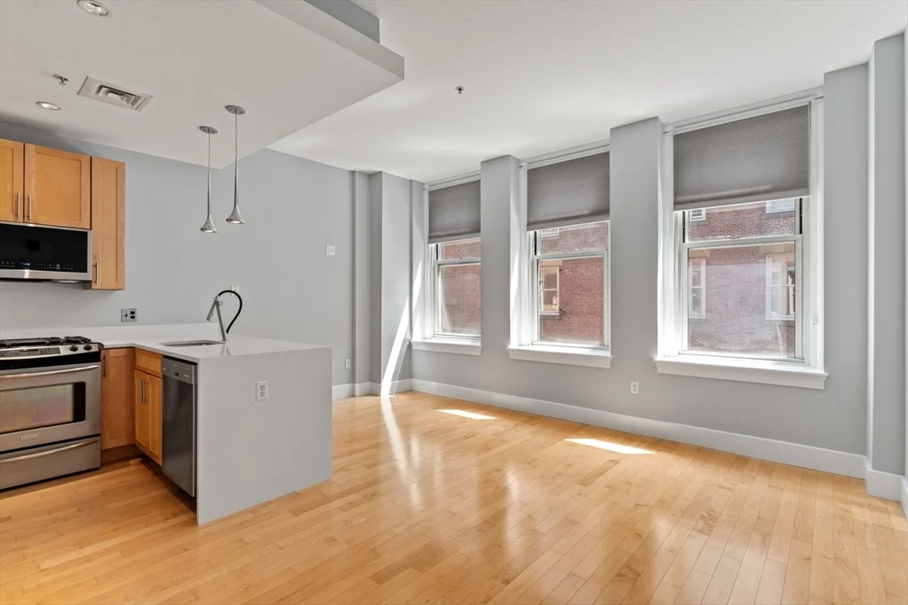 1 bed, 1 bath apartment for rent at 70 Lincoln Unit L515, Leather District