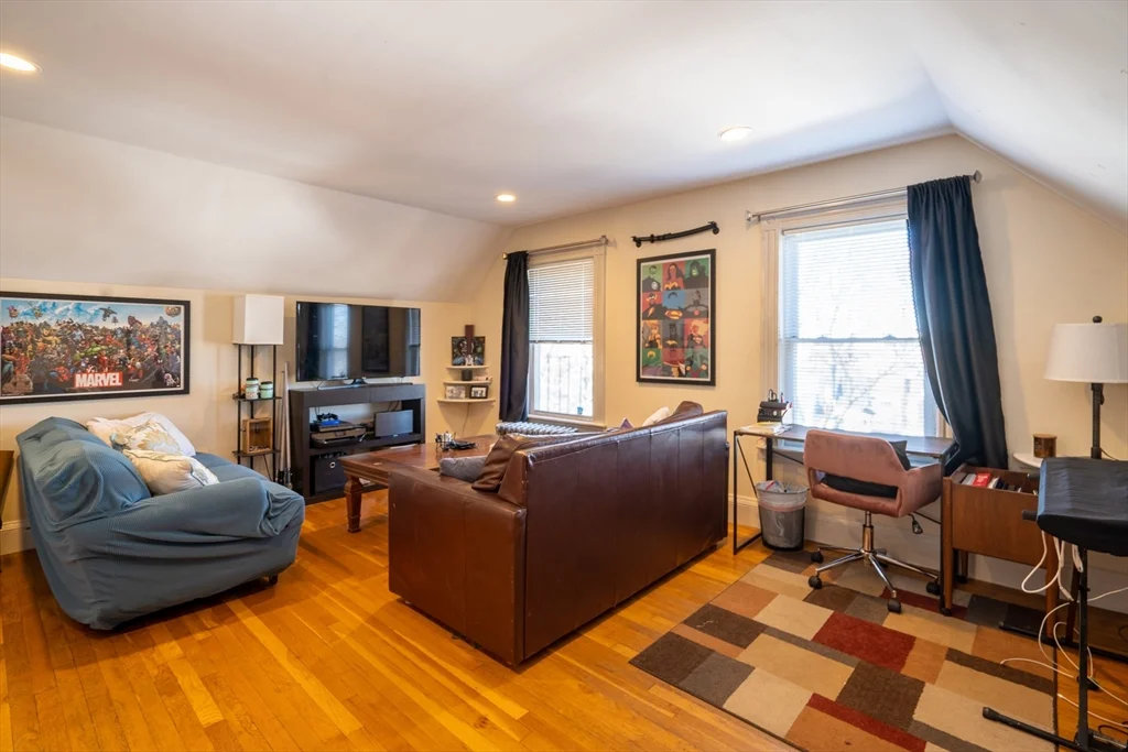 4 bed, 1 bath apartment for rent at 70 Mapleton St Unit 70, Brighton — photo 18 of 22