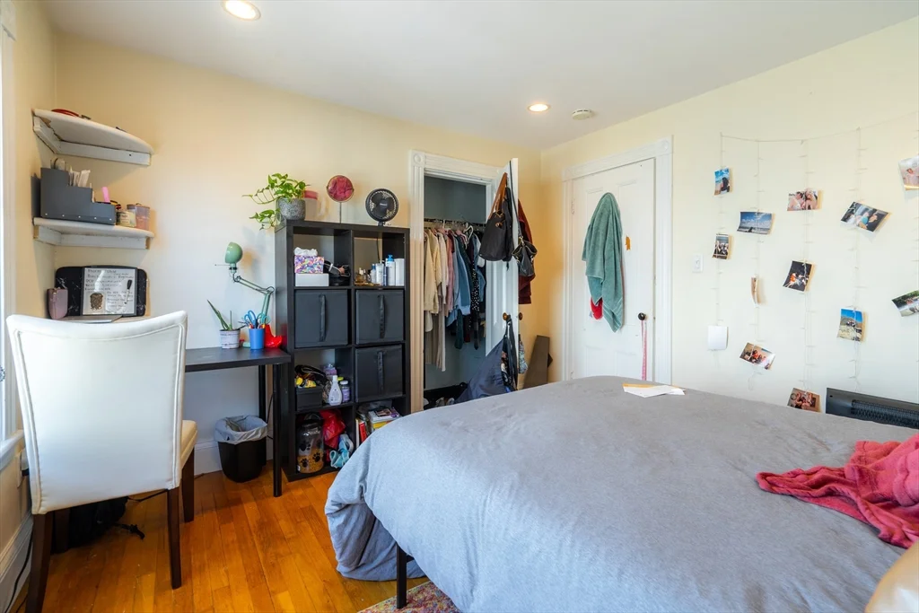 4 bed, 1 bath apartment for rent at 70 Mapleton St Unit 70, Brighton — photo 13 of 22