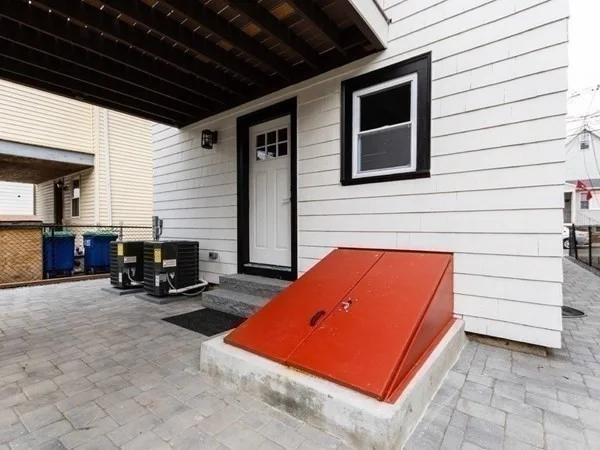 2 bed, 1 bath apartment for rent at 70 Moreland St Unit 1, Somerville — photo 11 of 12