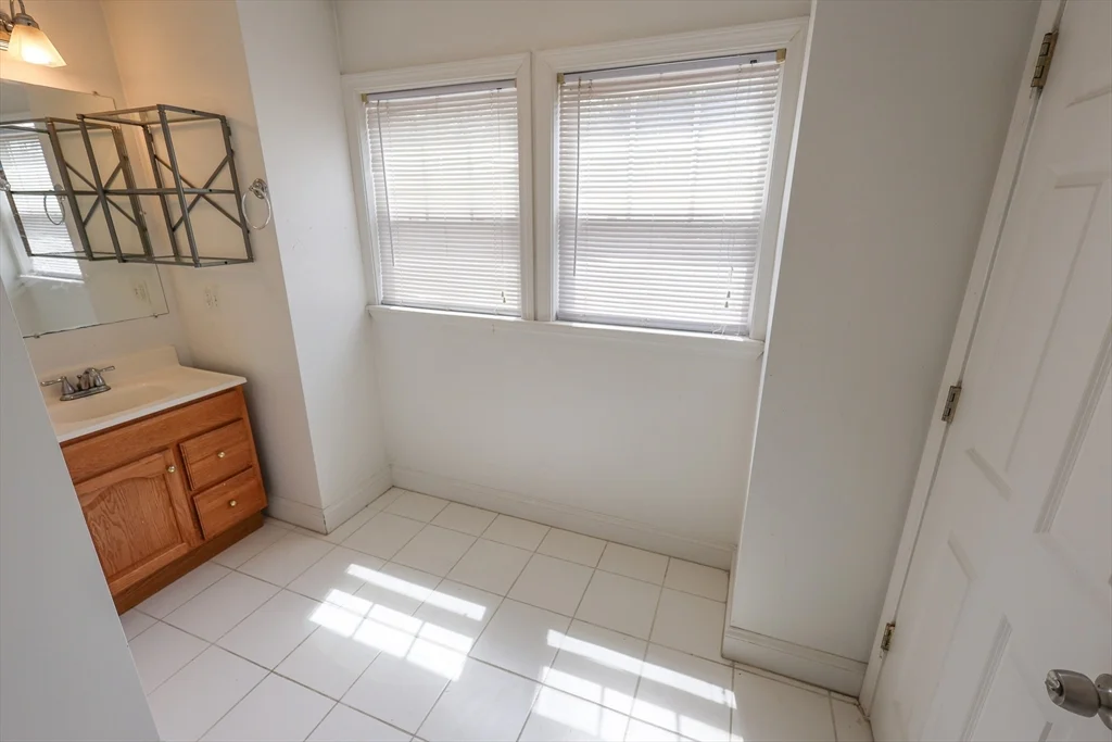 2 bed, 2 bath apartment for rent at 70 Mount Hope St Unit 2, Roslindale — photo 7 of 19