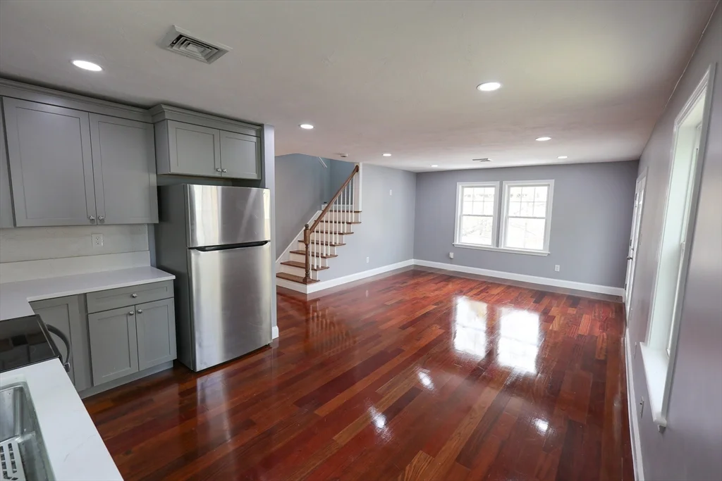 2 bed, 2 bath apartment for rent at 70 Mount Hope St Unit 2, Roslindale — photo 3 of 19