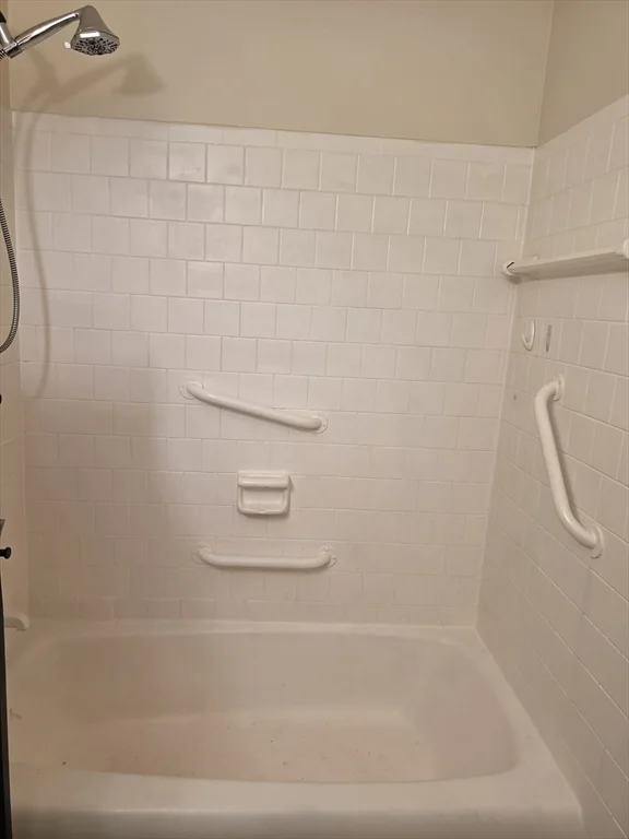 1 bed, 1 bath apartment for rent at 70 Mudge Unit 8, Lynn — photo 5 of 7