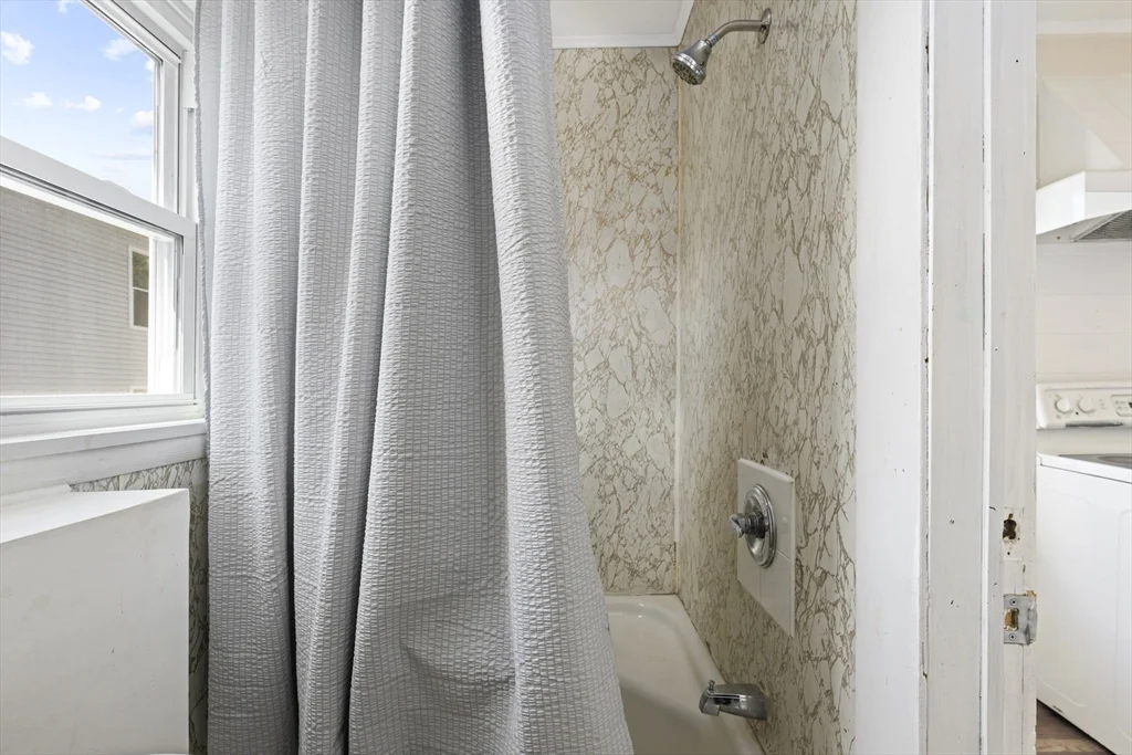 3 bed, 1 bath apartment for rent at 70 North St Unit 70, Ware — photo 7 of 29