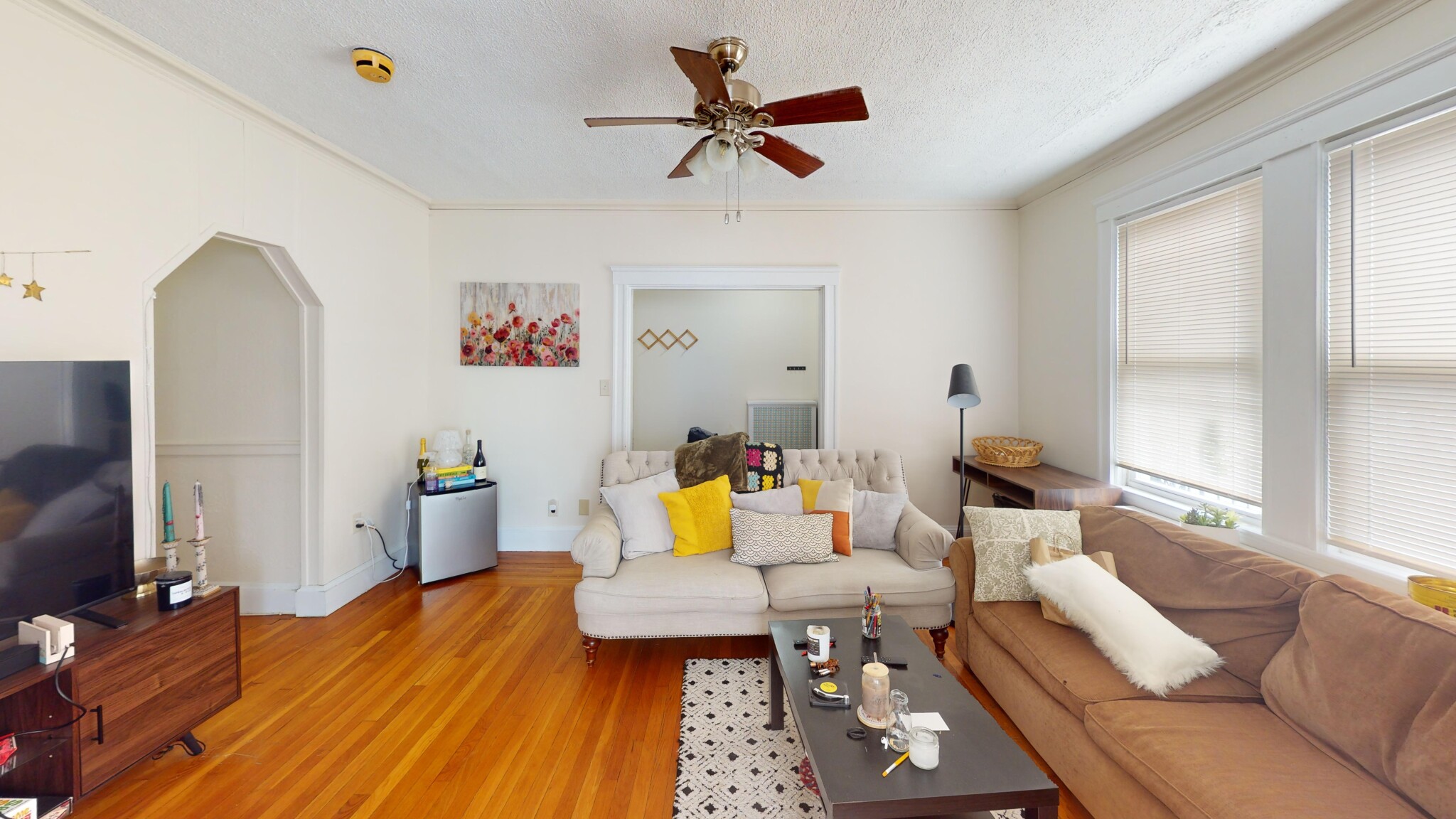 4 bed, 2 bath apartment for rent at 70 Nottinghill Unit 1, Brighton — photo 2 of 10